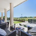 Villa Marisa I